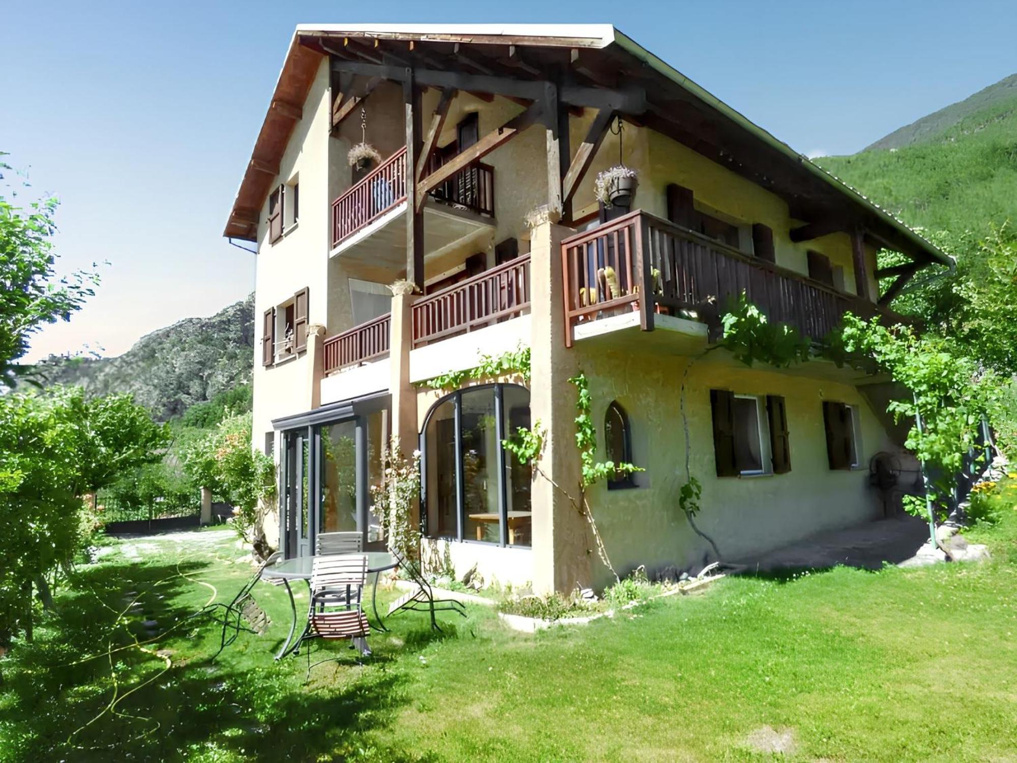 Appartement Paisible A Saint-Crepin Avec Vue Sur La Montagne Eksteriør billede